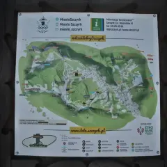 Mapa Szczyrku z zaznaczonymi trasami pieszymi i rowerowymi, w tym najładniejszy szlak na Skrzyczne.