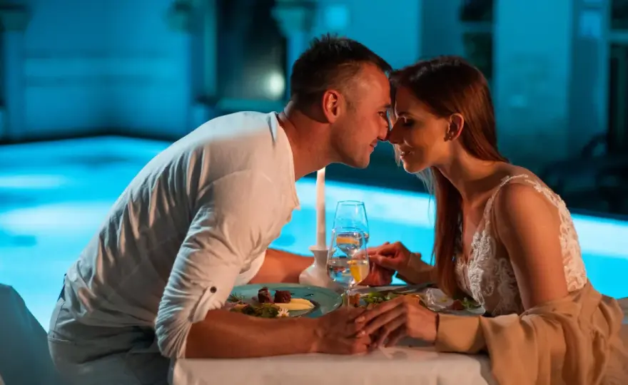 Romantyczny sylwester we dwoje - Gdzie wyjechać, by naprawdę odpocząć?