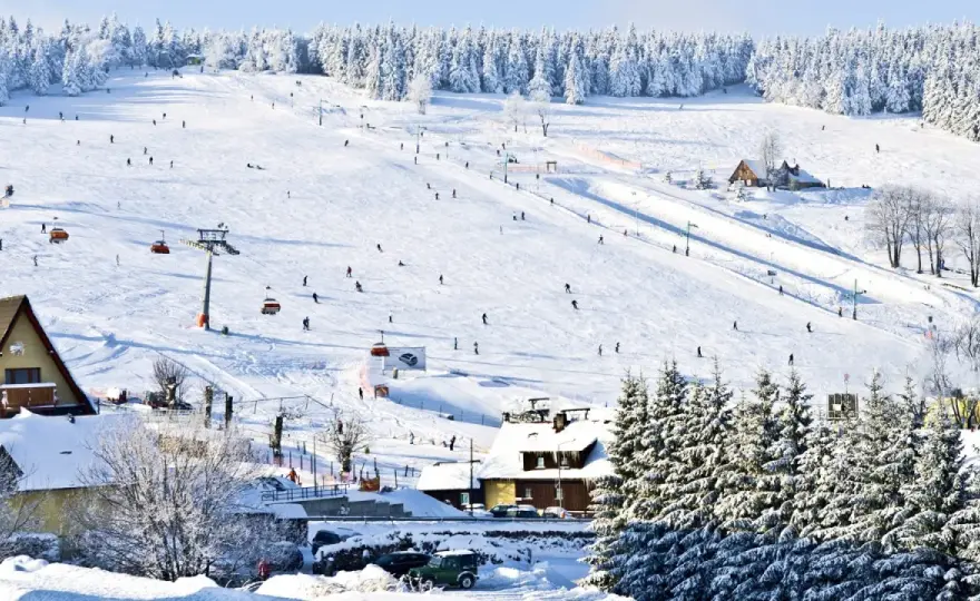 Ferie na Dolnym Śląsku 2026 - Gdzie na narty i relaks? Sprawdź terminy
