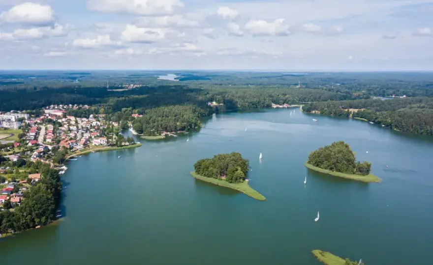 Jeziora w Polsce - Gdzie jechać? Wybierz idealne dla siebie!