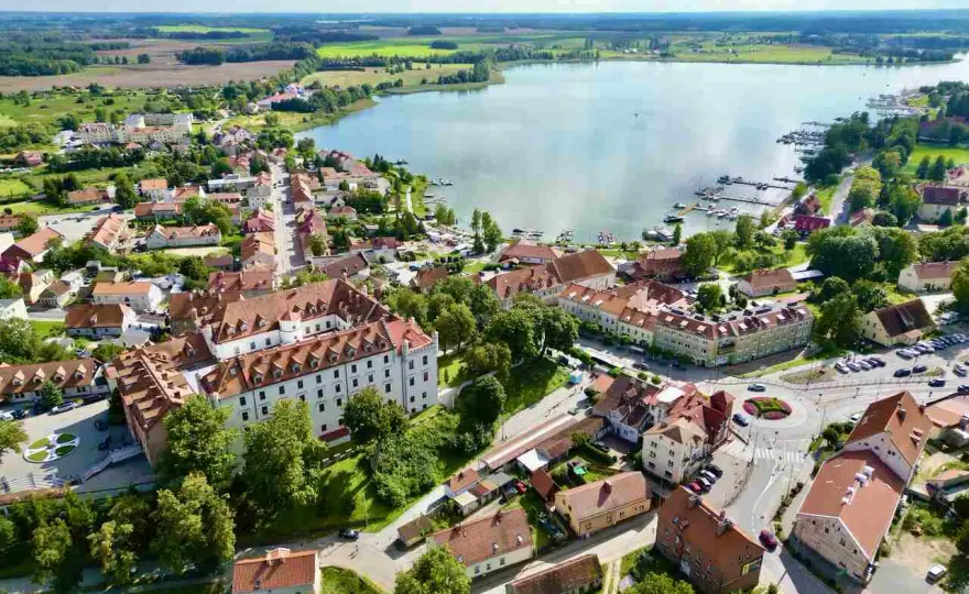 Mazury: Jak zaplanować wyjazd, by naprawdę odpocząć?